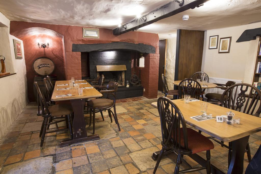 The Anvil Inn Blandford Forum Exterior foto